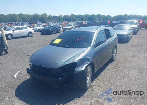 2014 Volkswagen Jetta Sportwagen 2.0L Tdi from USA, damaged, VIN 3VWPL7AJ1EM601733